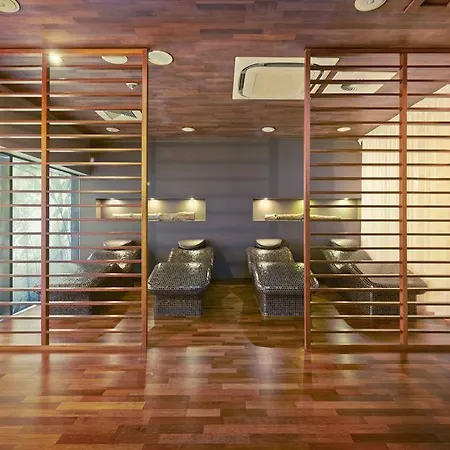 Z Widokiem Na Morze Z Aneksem Kuchennym I Basenem Ultra Marine *