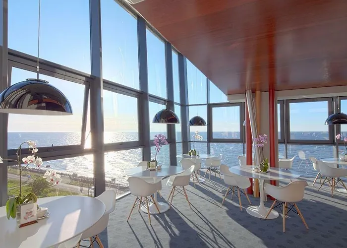 Z Widokiem Na Morze Z Aneksem Kuchennym I Basenem Ultra Marine Lejlighed *