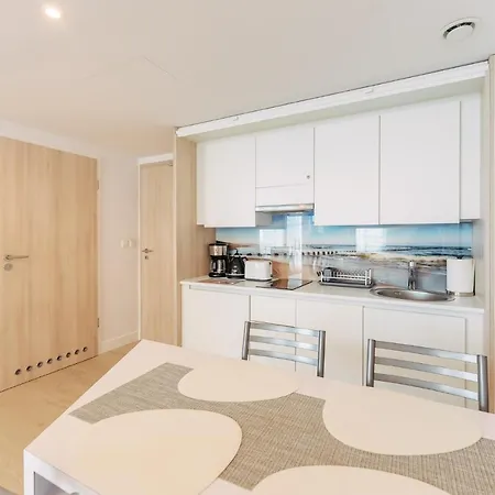 Z Widokiem Na Morze Z Aneksem Kuchennym I Basenem Ultra Marine