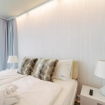 Z Widokiem Na Morze Z Aneksem Kuchennym I Basenem Ultra Marine شقة