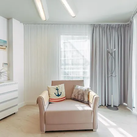 Z Widokiem Na Morze Z Aneksem Kuchennym I Basenem Ultra Marine * 코워브제크