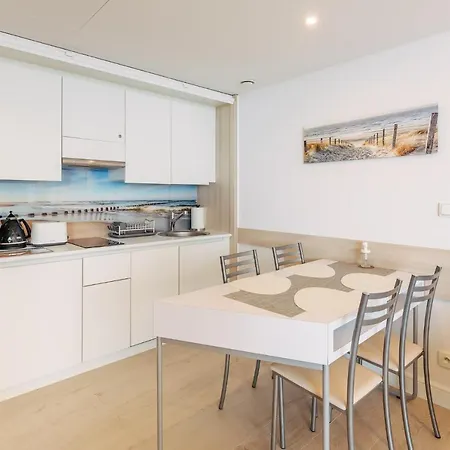 Z Widokiem Na Morze Z Aneksem Kuchennym I Basenem Ultra Marine