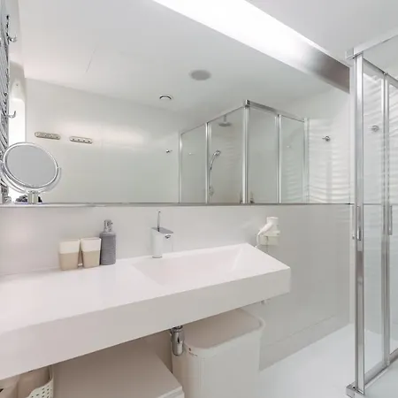 Z Widokiem Na Morze Z Aneksem Kuchennym I Basenem Ultra Marine * 코워브제크