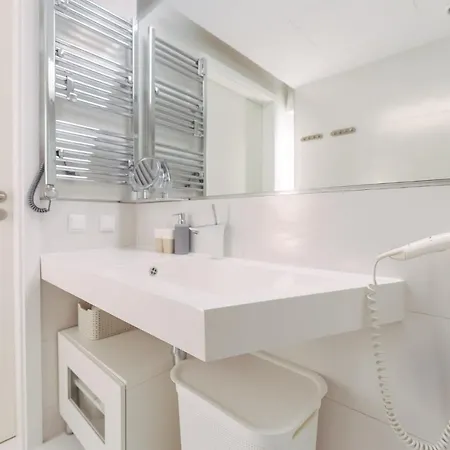 شقة Z Widokiem Na Morze Z Aneksem Kuchennym I Basenem Ultra Marine *