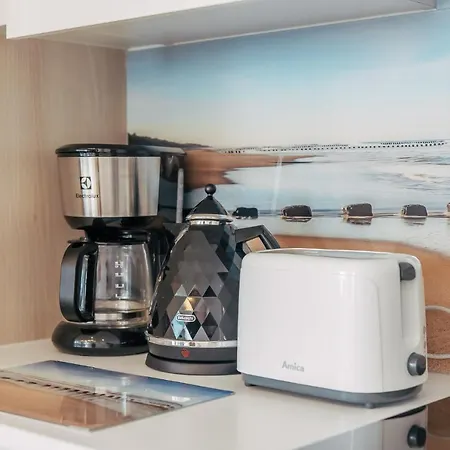 Z Widokiem Na Morze Z Aneksem Kuchennym I Basenem Ultra Marine * كولوبرزيغ