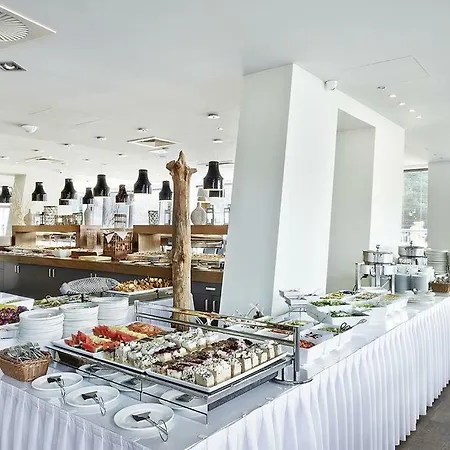 Z Widokiem Na Morze Z Aneksem Kuchennym I Basenem Ultra Marine 아파트