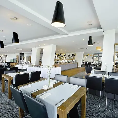 Z Widokiem Na Morze Z Aneksem Kuchennym I Basenem Ultra Marine *