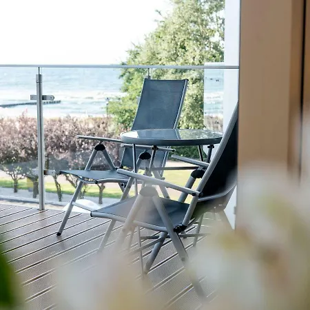 Z Widokiem Na Morze Z Aneksem Kuchennym I Basenem Ultra Marine *