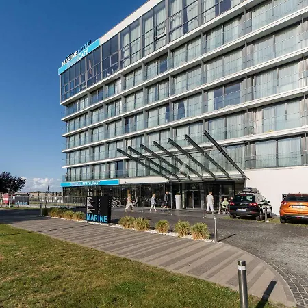 شقة Z Widokiem Na Morze Z Aneksem Kuchennym I Basenem Ultra Marine كولوبرزيغ