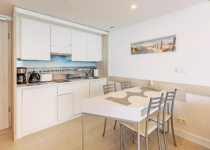 Z Widokiem Na Morze Z Aneksem Kuchennym I Basenem Ultra Marine